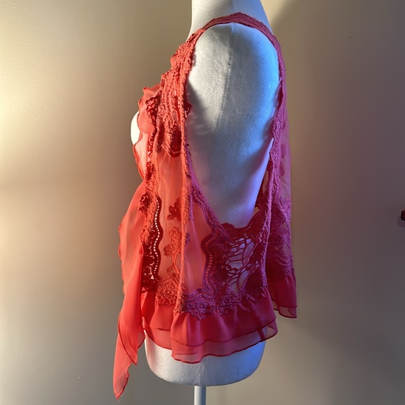 Umgee Pink Rose Lace Vest - Medium/Large - Picture 3 of 7